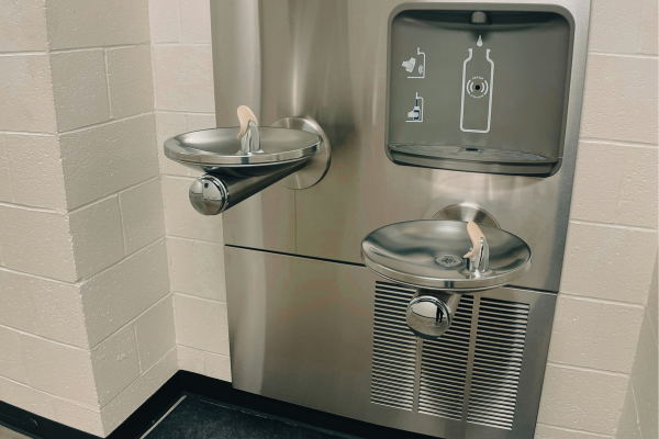 When Schools Should Rent vs Purchase Water Dispensers